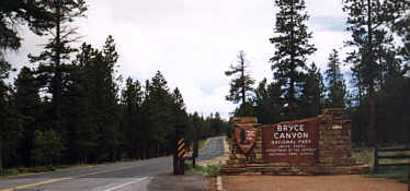 Einfahrt zum Bryce Canyon